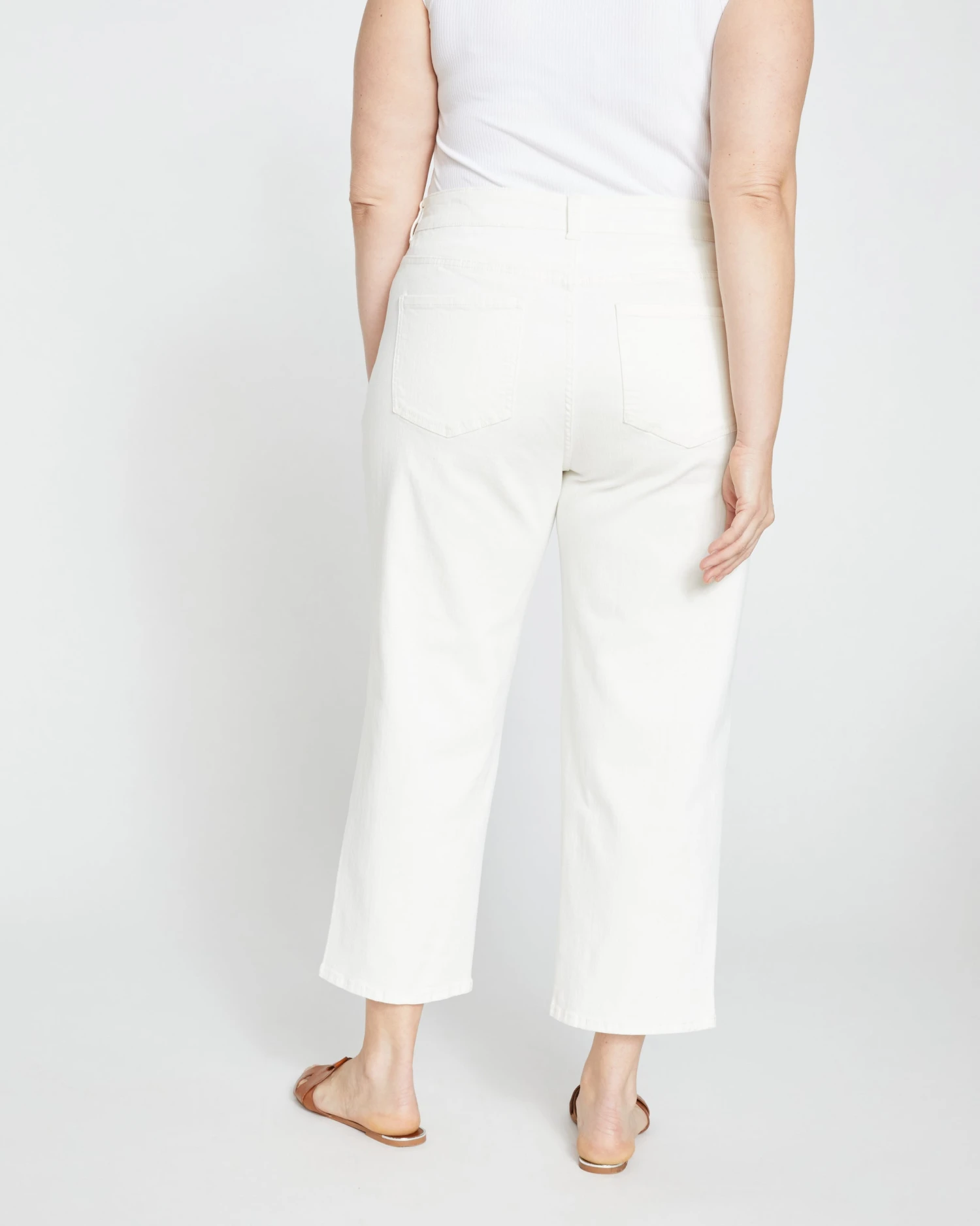 Etta High Rise Straight Leg Jeans 28 Inch - White 5 Etta High Rise Straight Leg Jeans 28 Inch - White - Image 5