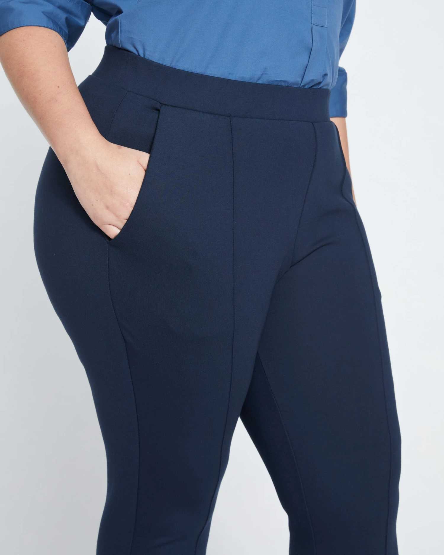 Moro Pintuck Pocket Ponte Pants - Navy - Image 2