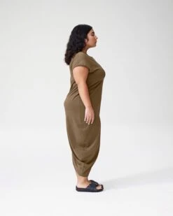 Iconic Petite Geneva Dress - Crocodile -ChicLuxe Store Petite GenevaDress RumRaisin 1026 058 2048x