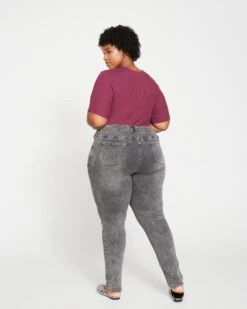 Seine High Rise Skinny Jeans 32 Inch - Distressed Black -ChicLuxe Store SeineHighRiseSkinnyJeans32Inch Distressed Black US20093L 009 004 002 2048x