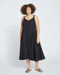 Sunshower Flowy Linen Dress - Black