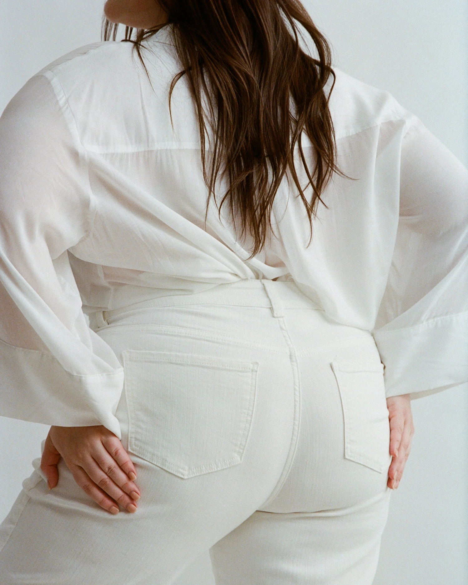 Etta High Rise Straight Leg Jeans 28 Inch - White 2 Etta High Rise Straight Leg Jeans 28 Inch - White - Image 2